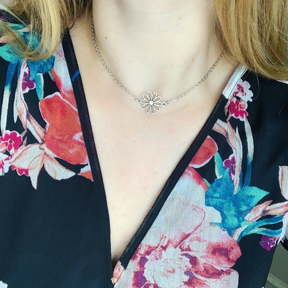 Daisy Choker Necklace - adjustable length - Picture 2 of 2